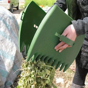 Handheld gardening rake, convenient for cleaning up debris in the
